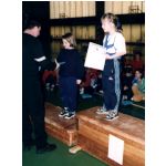 Eltmann 2000: Kristina Fleischer und Rebecca Kalb beim Hallensportfest der SG Eltmann