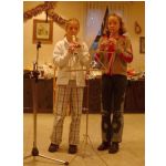 Weihnachtsfeier 2003: Katharina Hattenbauer und Viktoria Klemens